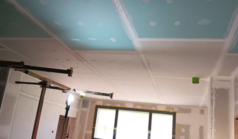 Reformes pladur girona aïllaments -Solucions Integrals KJA